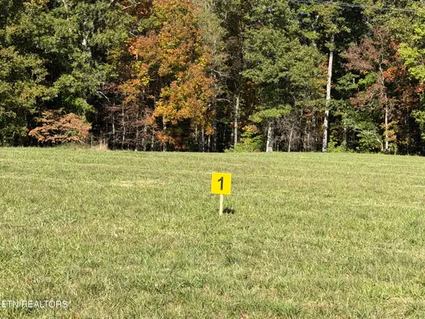 Poke Patch Rd, Crossville, TN 38572