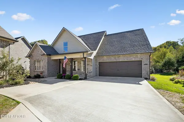 1829 Mountain Drive, Lenoir City, TN 37772