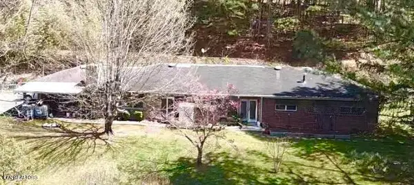 31 & 29 E 10th Lothbury St, Middlesboro, KY 40965