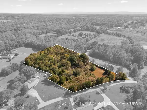 2416 Williams Ferry Rd, Lenoir City, TN 37771