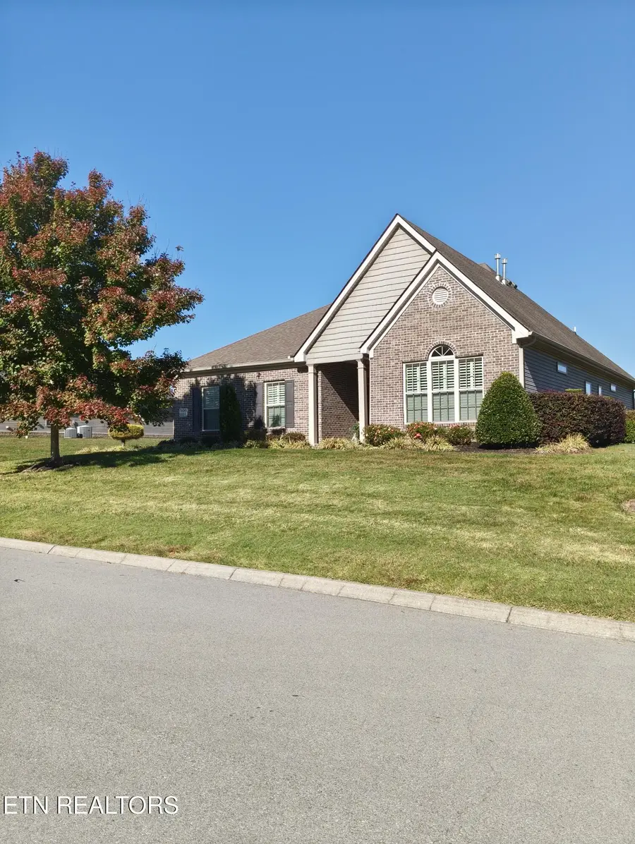 306 Granada Drive, Lenoir City, TN 37772 - #2