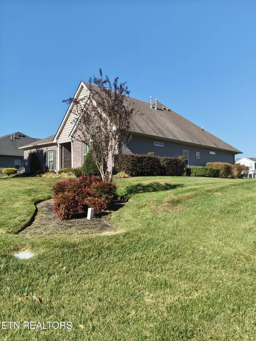 306 Granada Drive, Lenoir City, TN 37772 - #3
