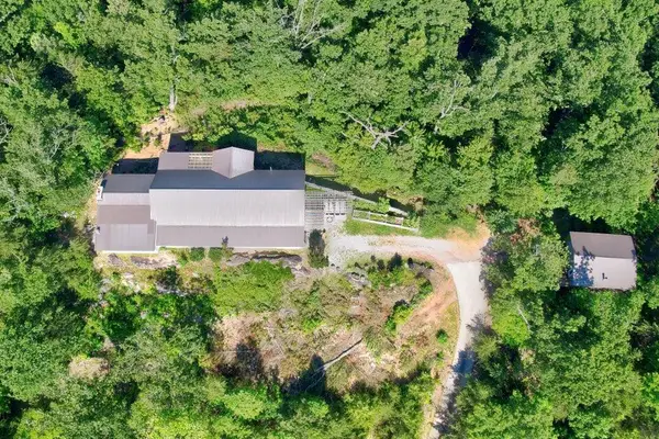 7174 White Oak Valley Road, McDonald, TN 37353