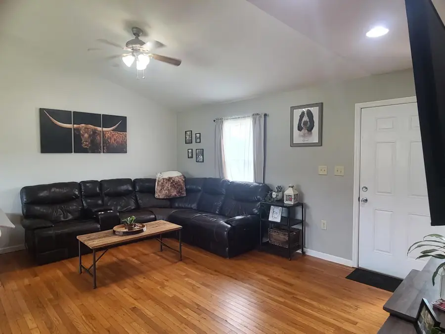 842 Kelly Lane, Pikeville, TN 37367 - Image #3