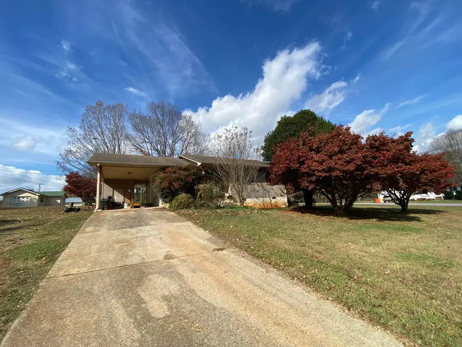 102 County Road 143, Riceville, TN 37370 - Image #3