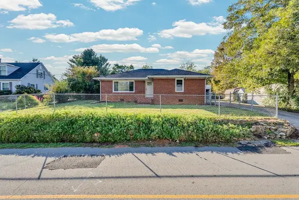 107 Oak St Street, Sparta, TN 38583