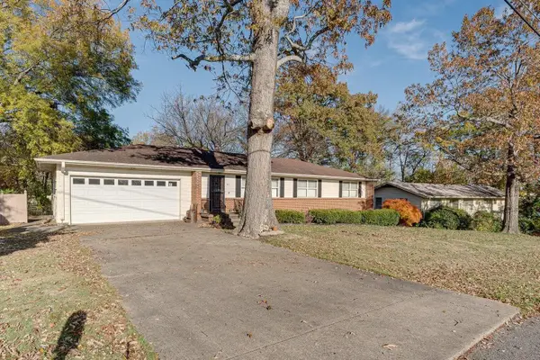 811 Belvoir Crest Drive, Chattanooga, TN 37412