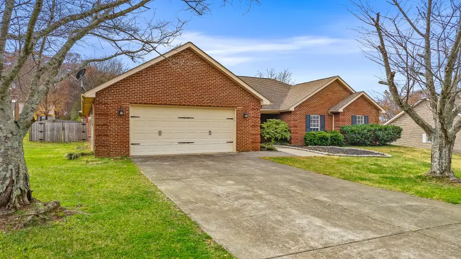 5545 J Riley W Drive, Greenback, TN 37742 - Image #2