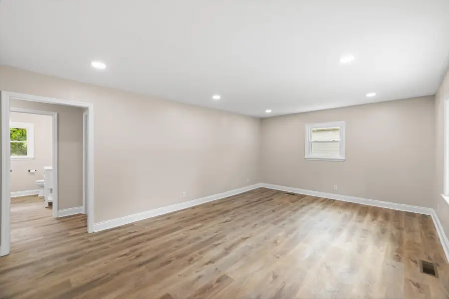 308 N Georgia Avenue, Etowah, TN 37331 - #2