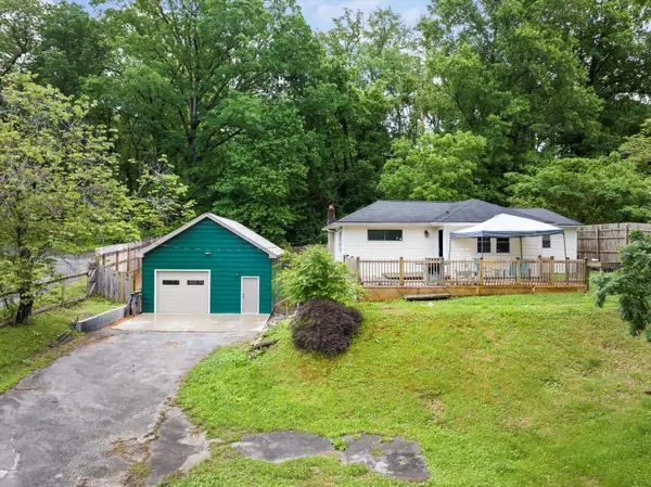 523 Hedgewood Drive, Chattanooga, TN 37405