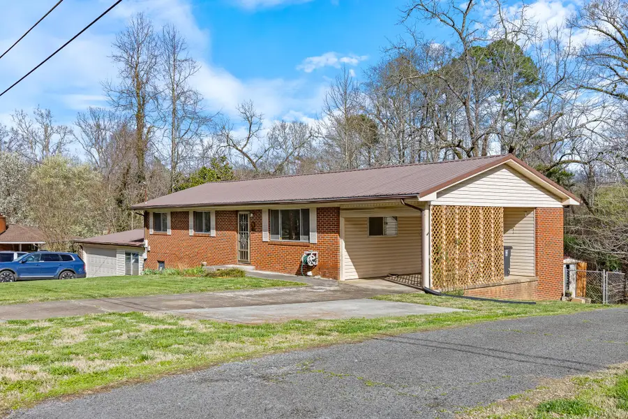 717 James Street, Athens, TN 37303 - #2
