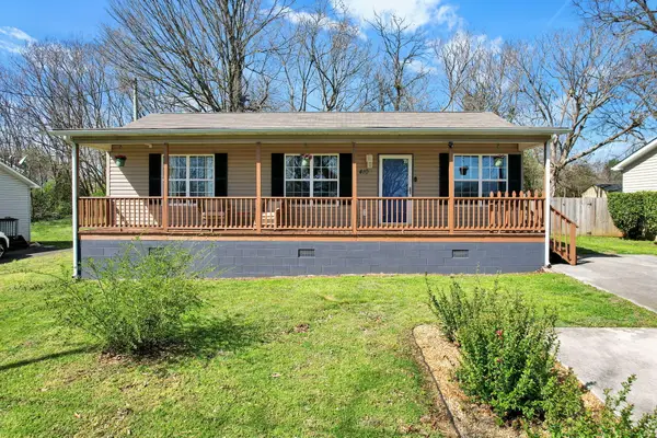 410 W College Street, Athens, TN 37303