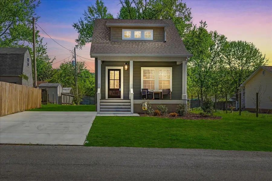 911 Indiana Avenue, Etowah, TN 37331 - #3