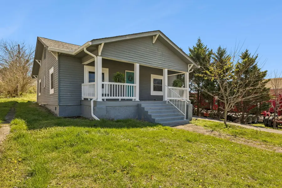 527 Washington Avenue, Etowah, TN 37331 - #2