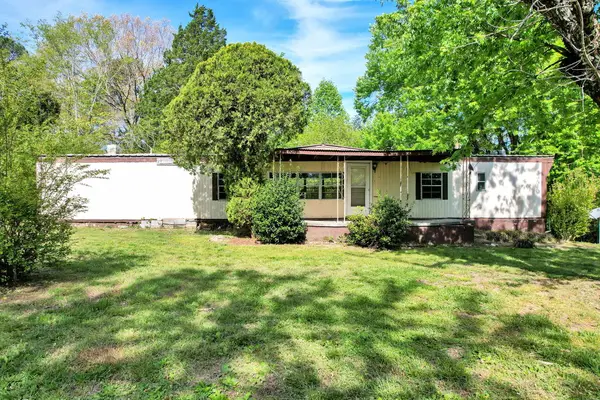 1195 Hilltop Drive Ne, Cleveland, TN 37312