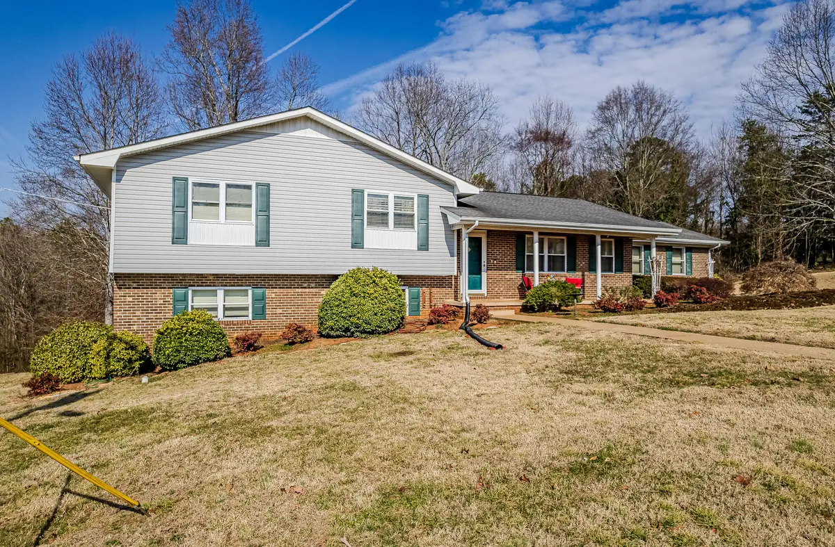 1107 Brentwood Drive, Etowah, TN 37331 - #1