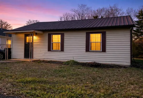 1526 W View Street, Athens, TN 37303