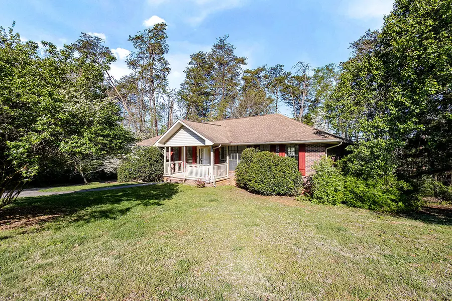 1421 Lincolnshire Drive, Maryville, TN 37803 - #2