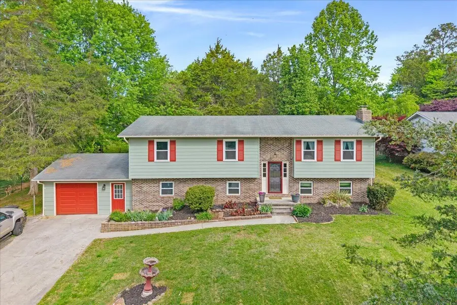 1305 Ridgeway Circle, Athens, TN 37303 - #2