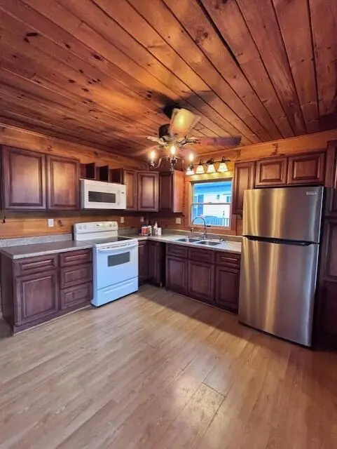 909 W Morris Street, Sweetwater, TN 37874 - #2