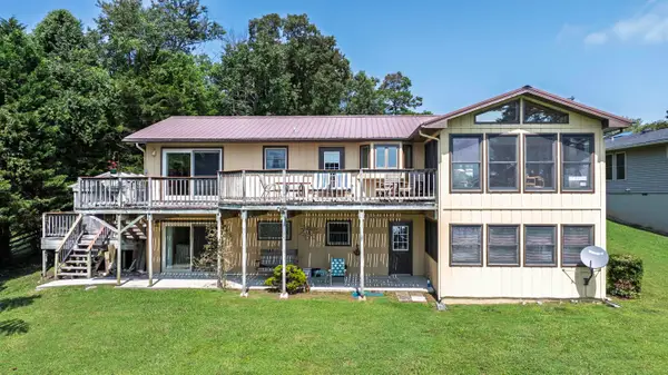 300 Lake Forest Lane, Spring City, TN 37381