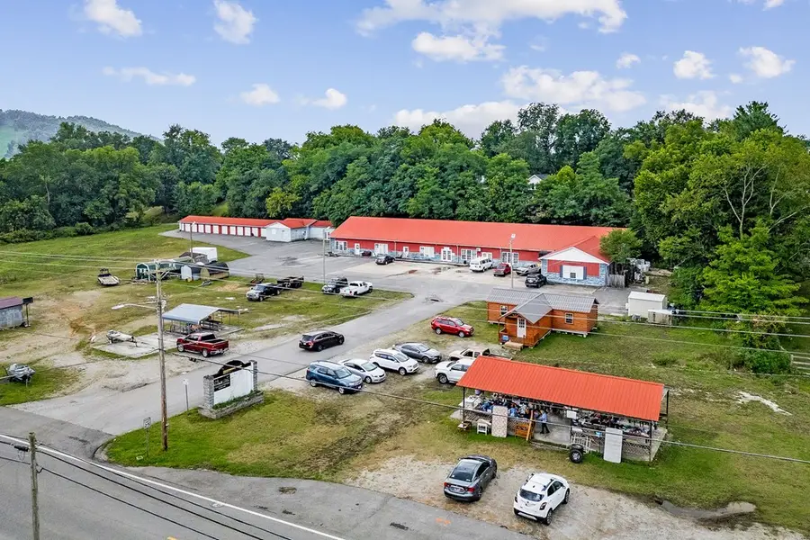 550 N North Church, Livingston, TN 38570 - #2