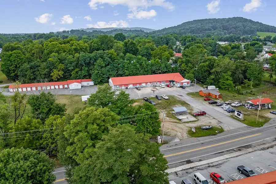 550 N North Church, Livingston, TN 38570 - #3