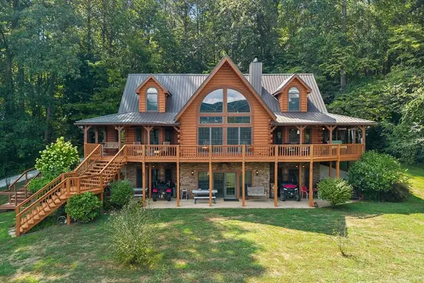 1062 Wilder Highway, ALPINE, TN 38543
