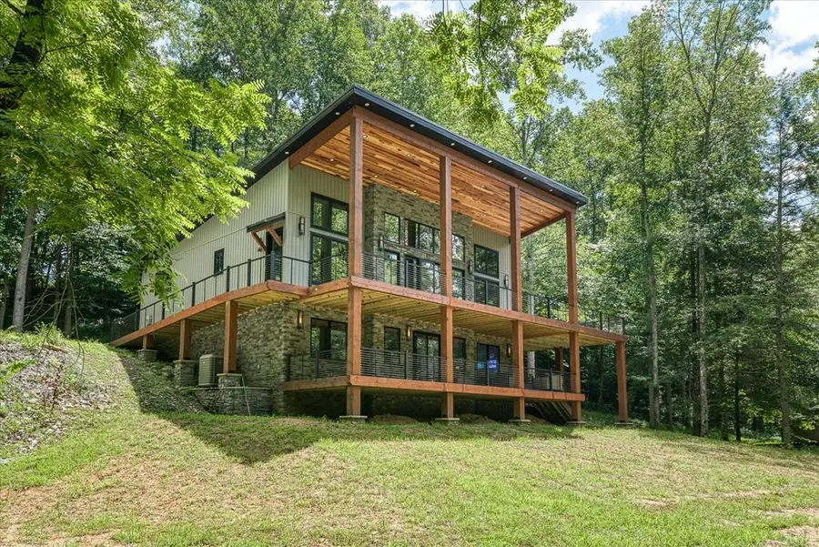 204 Burntmill Ford Rd, Byrdstown, TN 38549 - Image #2