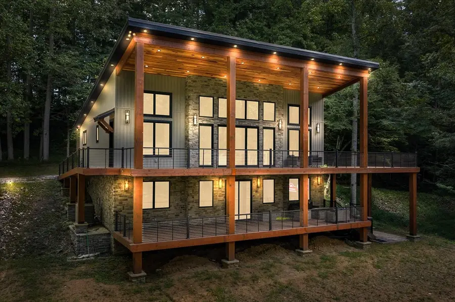 204 Burntmill Ford Rd, Byrdstown, TN 38549 - Image #3