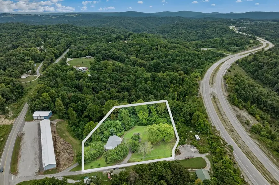 55 N Charles Geralds Rd, Celina, TN 38551 - Image #2