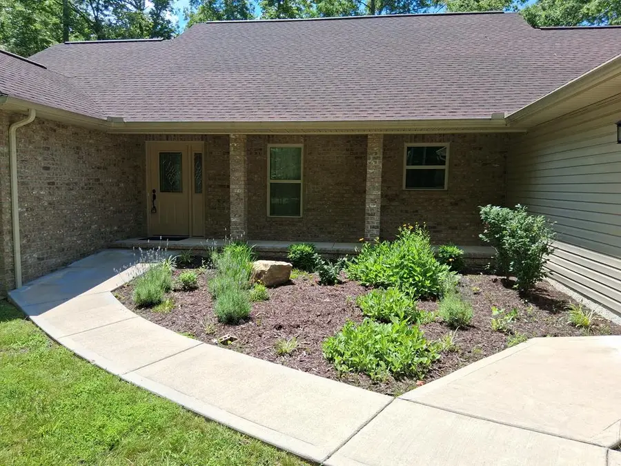 373 Cumberland Cove Rd, Monterey, TN 38574 - Image #2