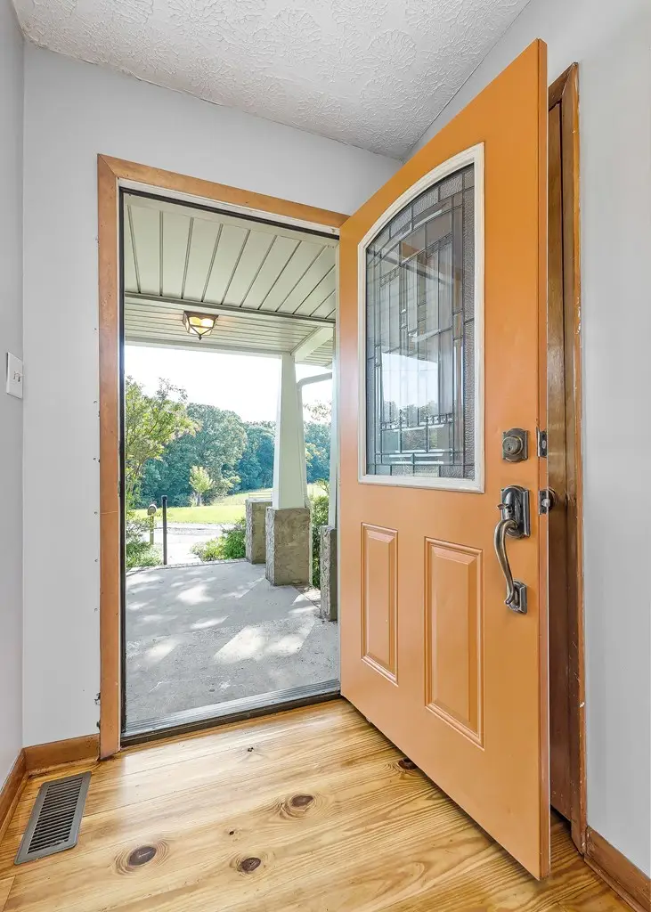 571 Larry Davis St, Spencer, TN 38585 - #2