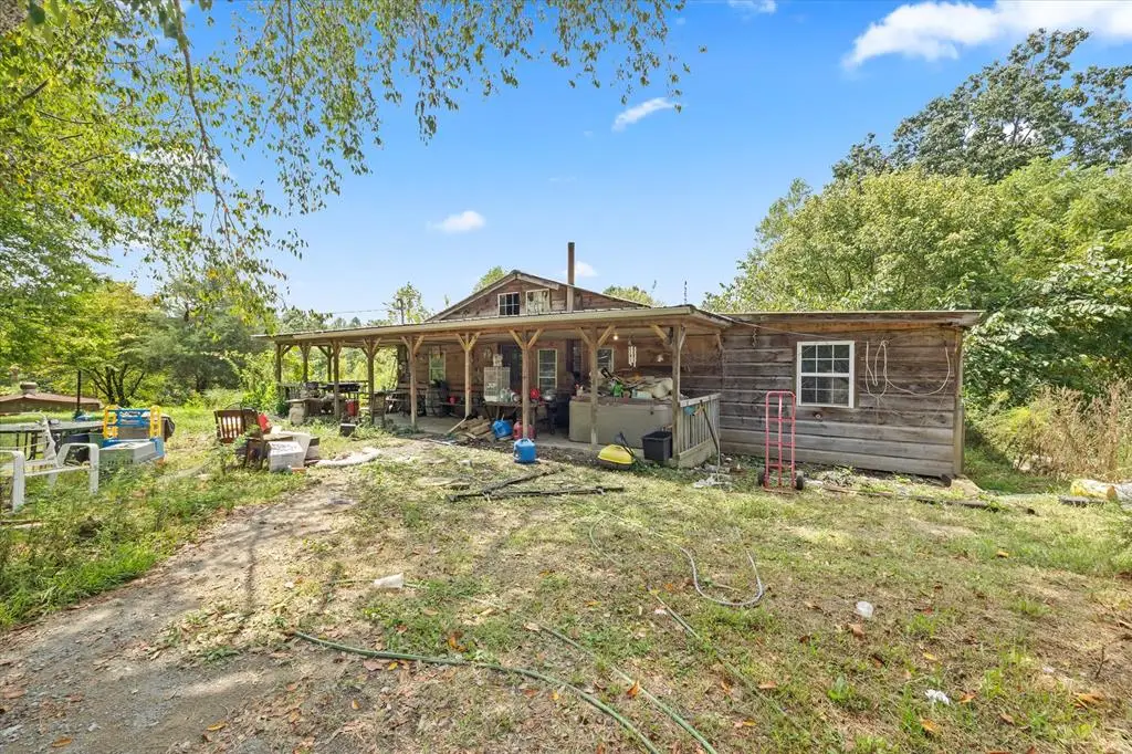 225 Richardson Ln, Gainesboro, TN 38562 - Image #1