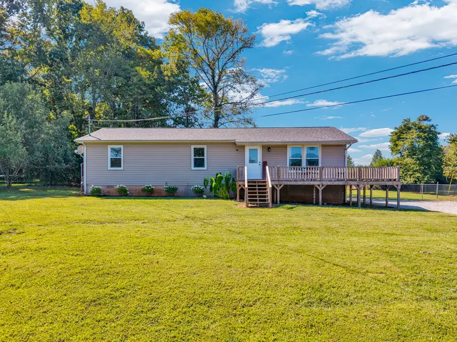 430 Wallace St, Doyle, TN 38559 - Image #2