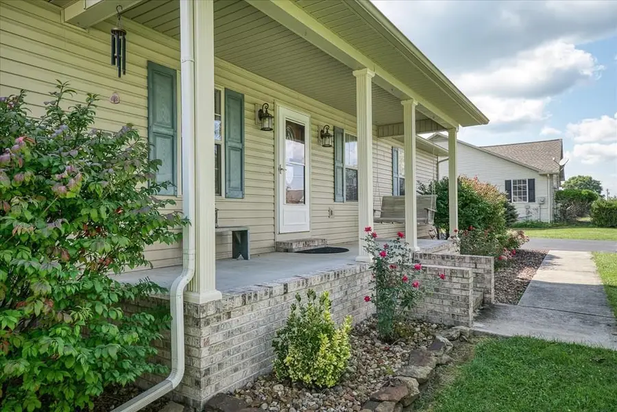 104 Lakyn Dr, Crossville, TN 38571 - Image #2