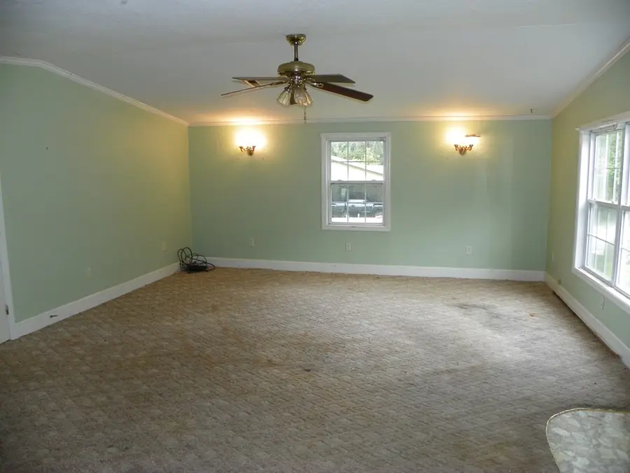 311 Officer Dr, Sparta, TN 38583 - #2