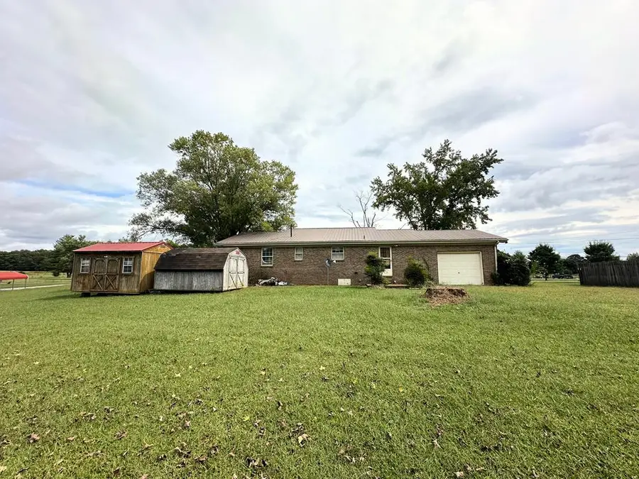 807 Castle St, McMinnville, TN 37110 - Image #2