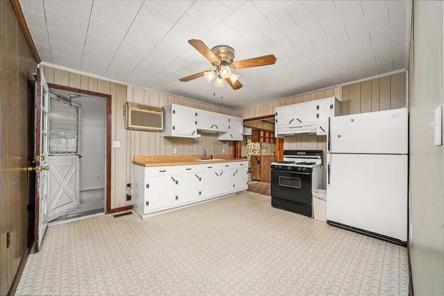 671 Lemont And Yates Mountain Rd., Spencer, TN 38585 - Image #3