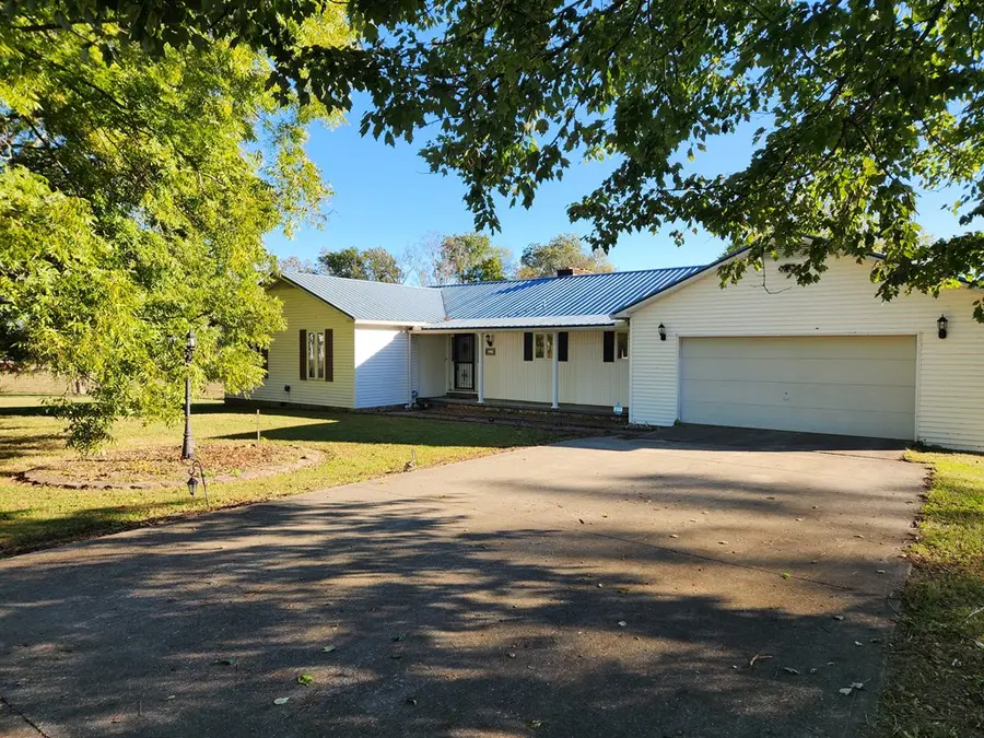 217 Lee Hollow Rd, Sparta, TN 38583 - Image #2