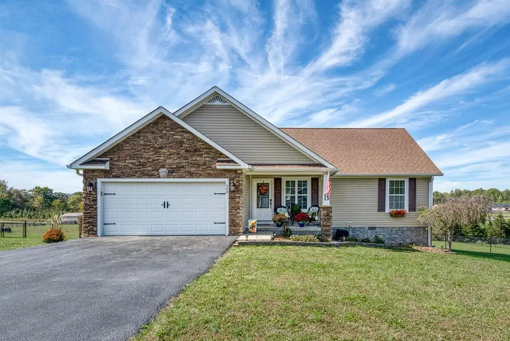 500 Bethlehem Estates Dr, Rickman, TN 38580 - Image #1