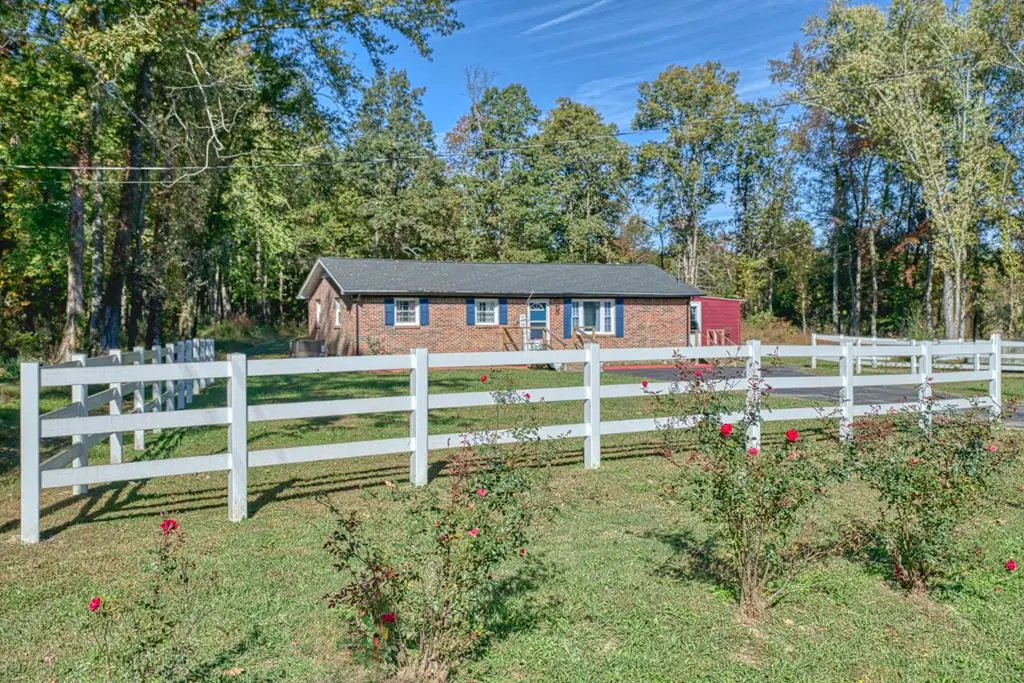 513 N Congress Blvd, Smithville, TN 37166 - #1