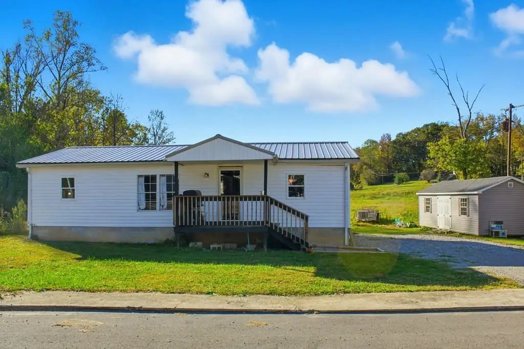 214 S Main St, Byrdstown, TN 38549 - #1