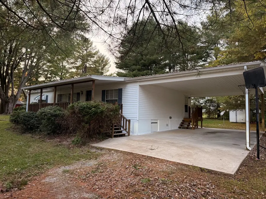 135 Oak Hill Dr, Jamestown, TN 38556 - Image #2