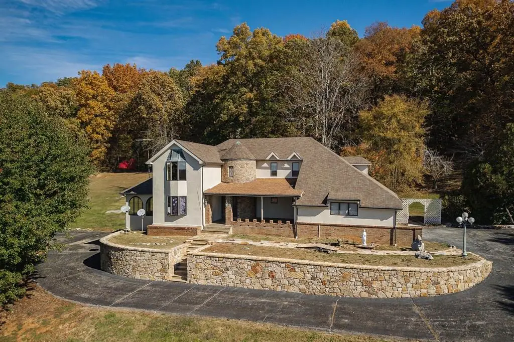 3300 Roberts Matthews Hwy, Sparta, TN 38583 - #1