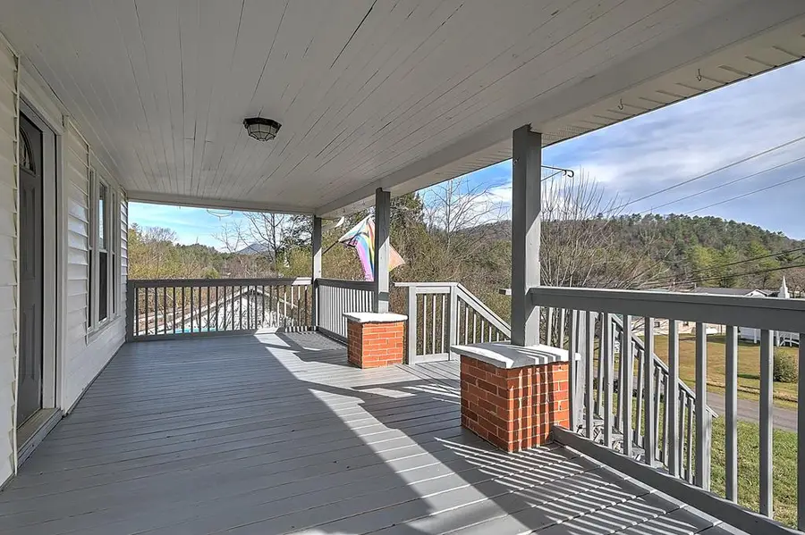 250 Piercetown Rd, Butler, TN 37640 - Image #2