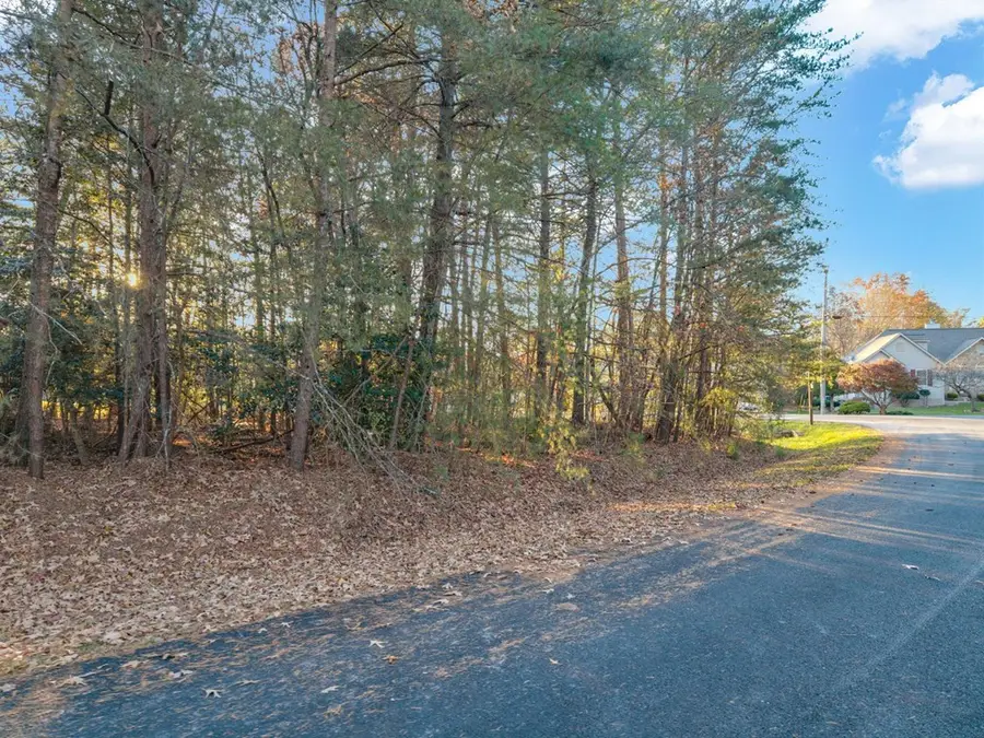 19 Inwood Dr, Crossville, TN 38558 - Image #3