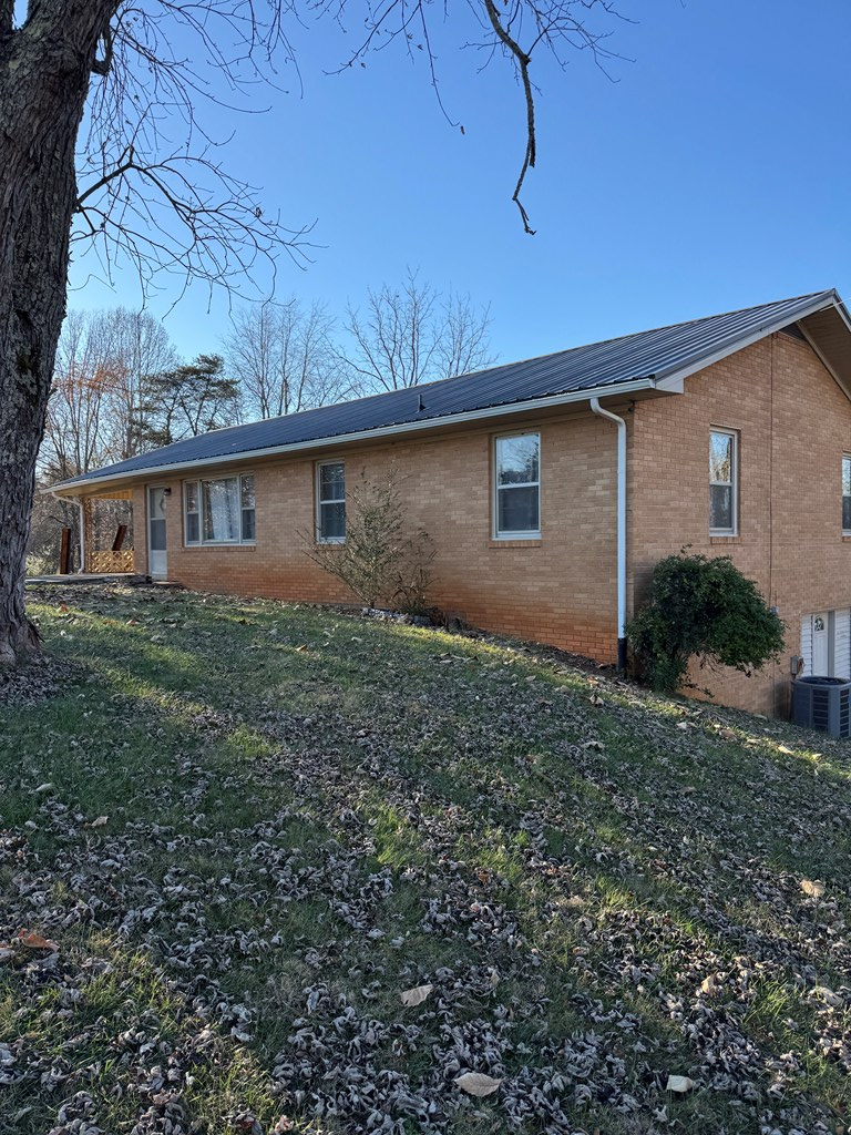 351 Forest Circle, Sparta, TN 38583 - Image #2