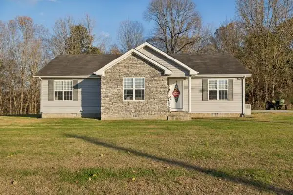 104 Leigh Anna Cir, Lafayette, TN 37083 - Image #1