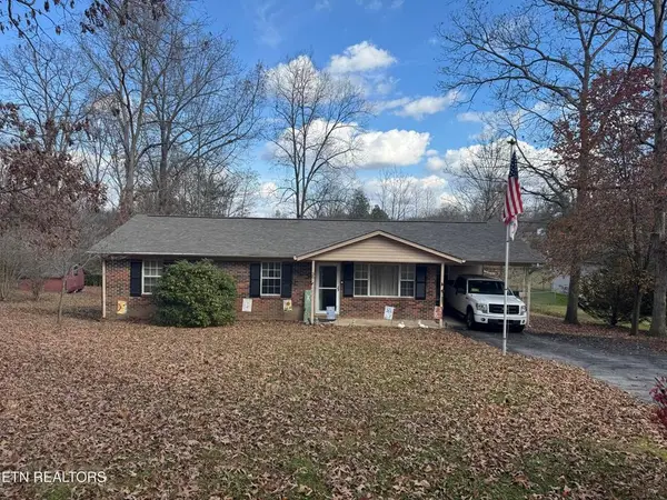 30 Oak St., CROSSVILLE, TN 38555